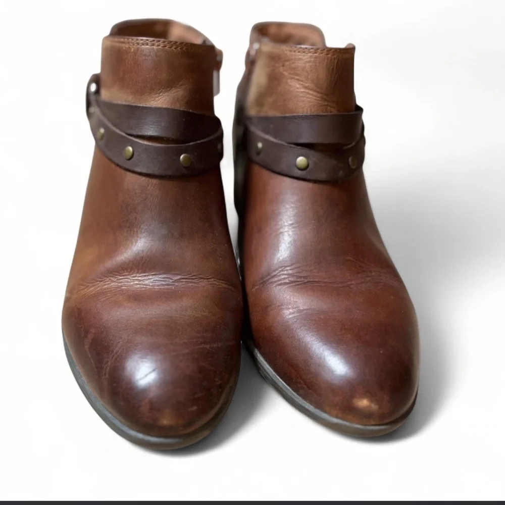 Clark’s Stylish Brown Ankle Booties